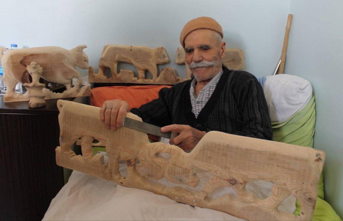 Bayburt'ta ağlama hastalığına yakalanan adam görme yetisini kaybetti