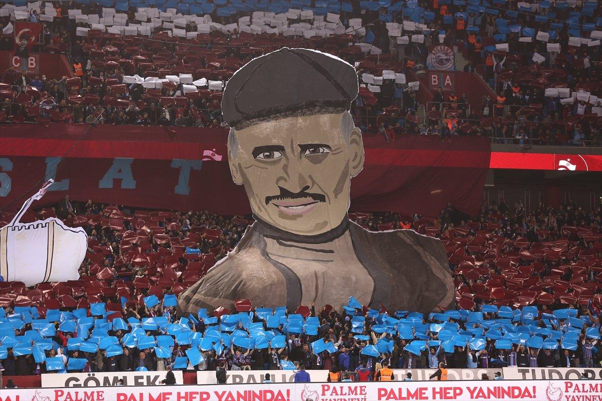 Trabzonspor'dan derbi koreografisi