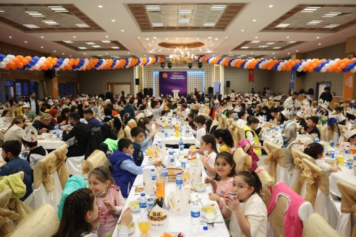 Esenler’de 400 çocuk ilk oruçlarını birlikte açtı