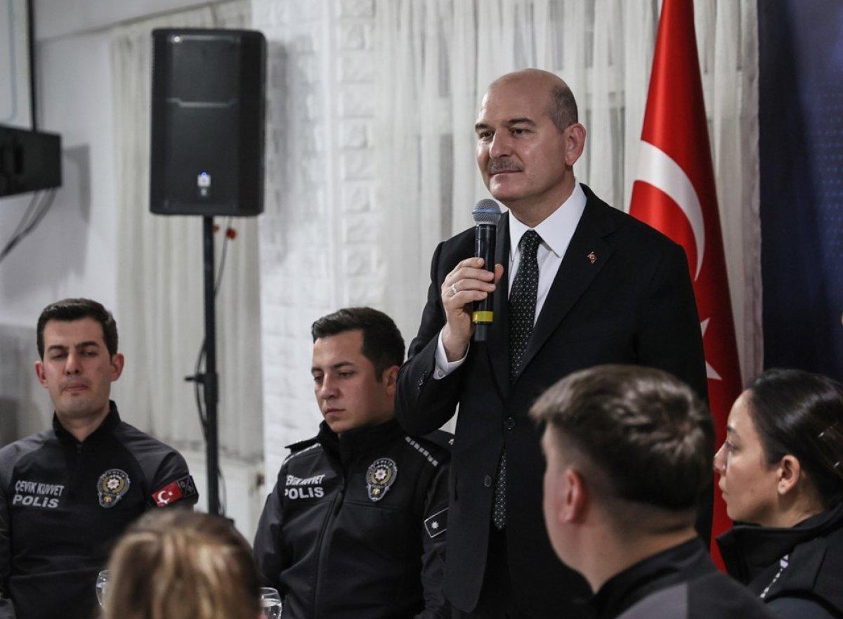 Süleyman Soylu, polislerle iftar yaptı