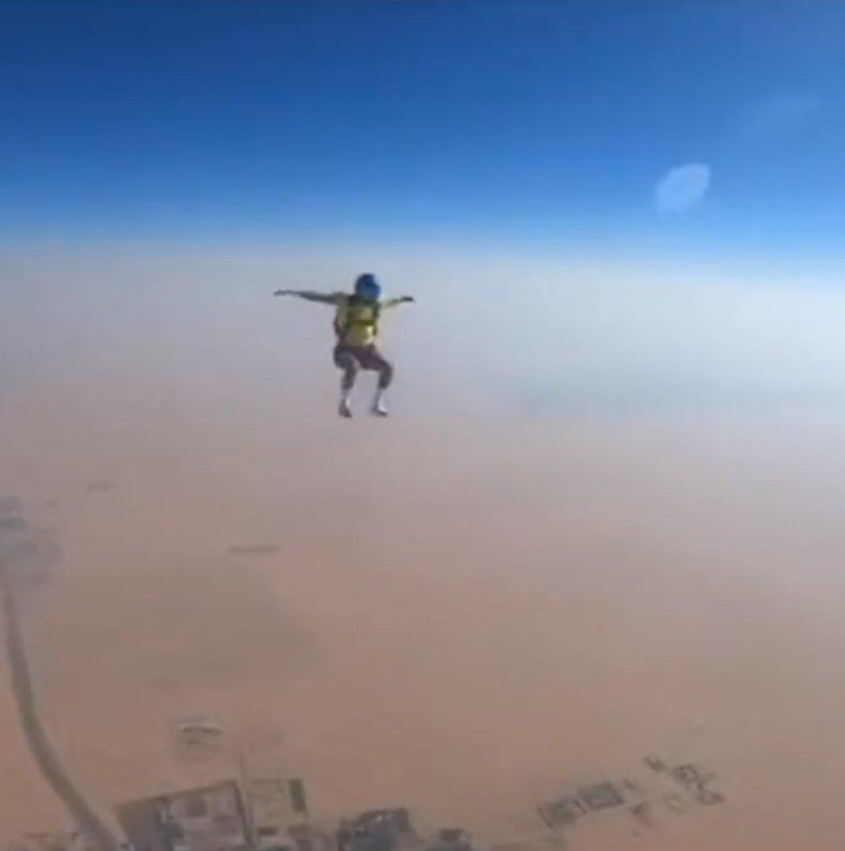 Lewis Hamilton, gökyüzü dalışı yaptı