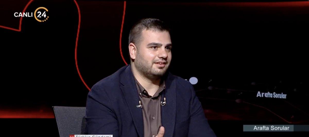 Eyyüp Kadir İnan'dan Beren Saat'e: Konu ile alakasız istismar mesajları