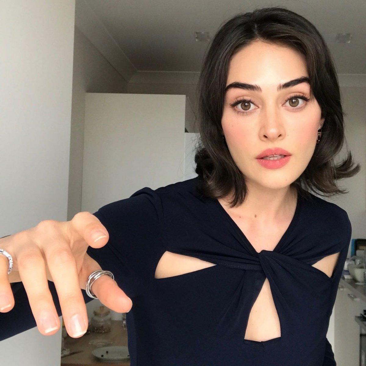 Esra Bilgiç'ten Süslü Korkuluk açıklaması