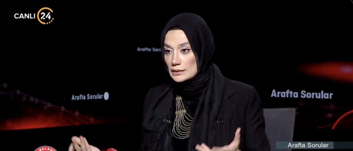 Eyyüp Kadir İnan'dan Beren Saat'e: Konu ile alakasız istismar mesajları