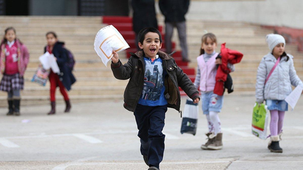 2. dönem karneleri ne zaman verilecek? Okul kapanış tarihi 2022