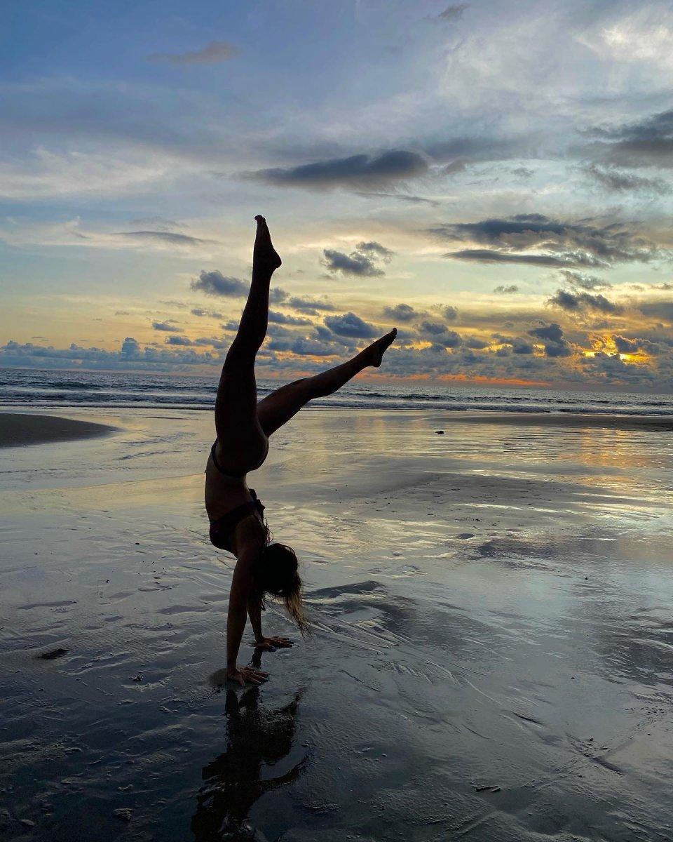 Hamdi Alkan'ın kızı Zeynep amuda kalktı