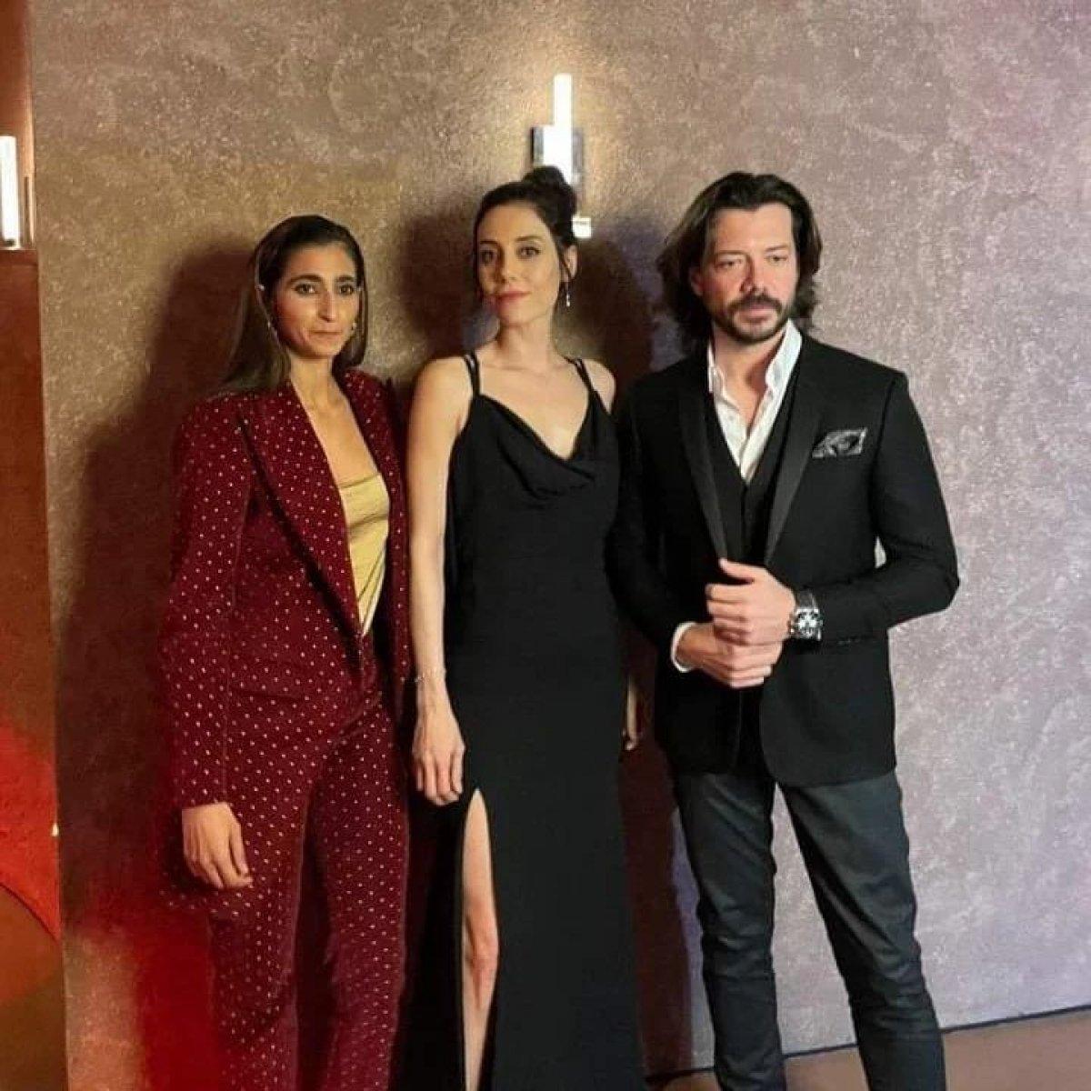 Cansu Dere, La Case De Papel oyuncusuna ödül verdi