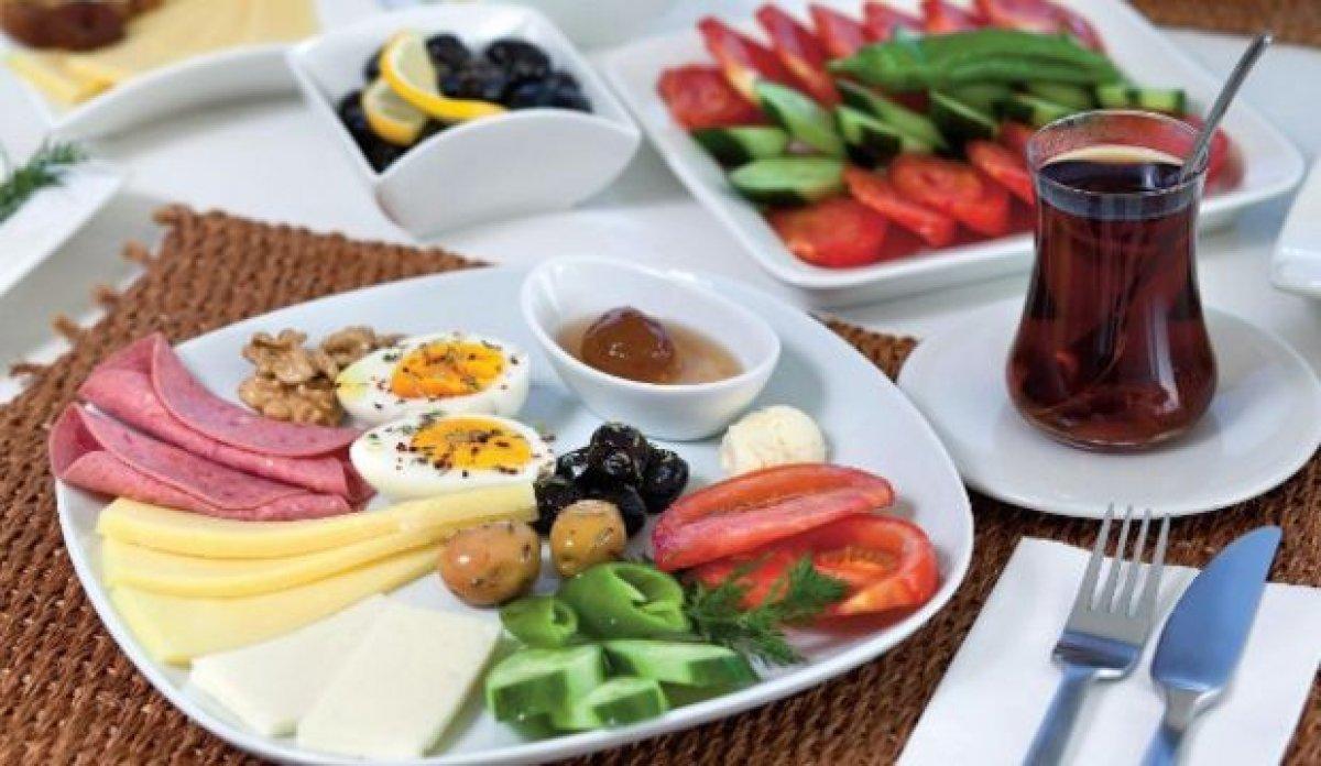 Sahursuz oruç tutmanın vücuda verdiği 8 zarar