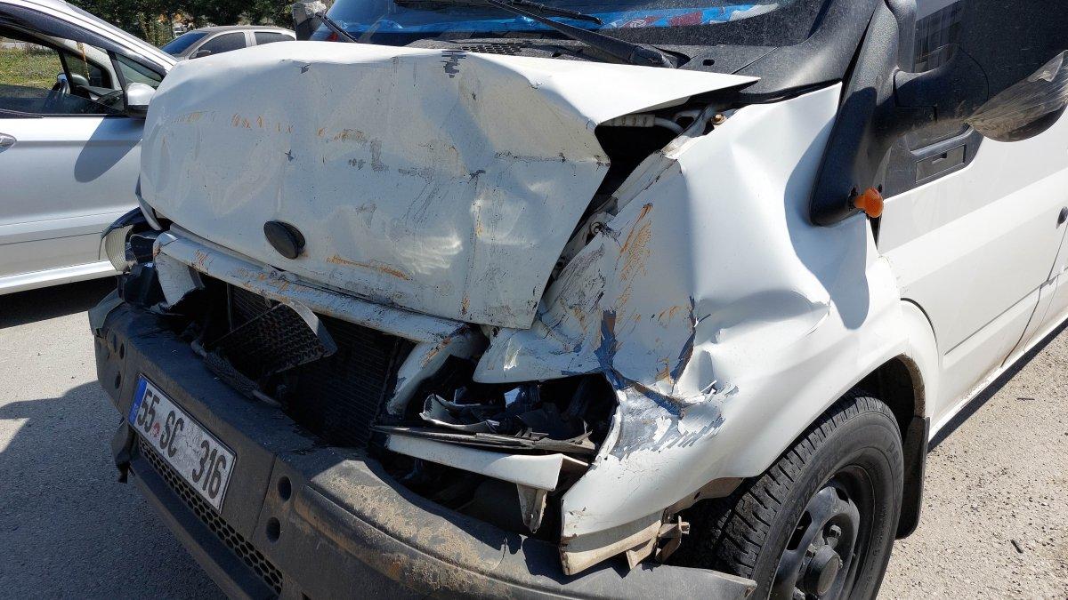 Samsun'da zincirleme kaza: 3 araç birbirine girdi