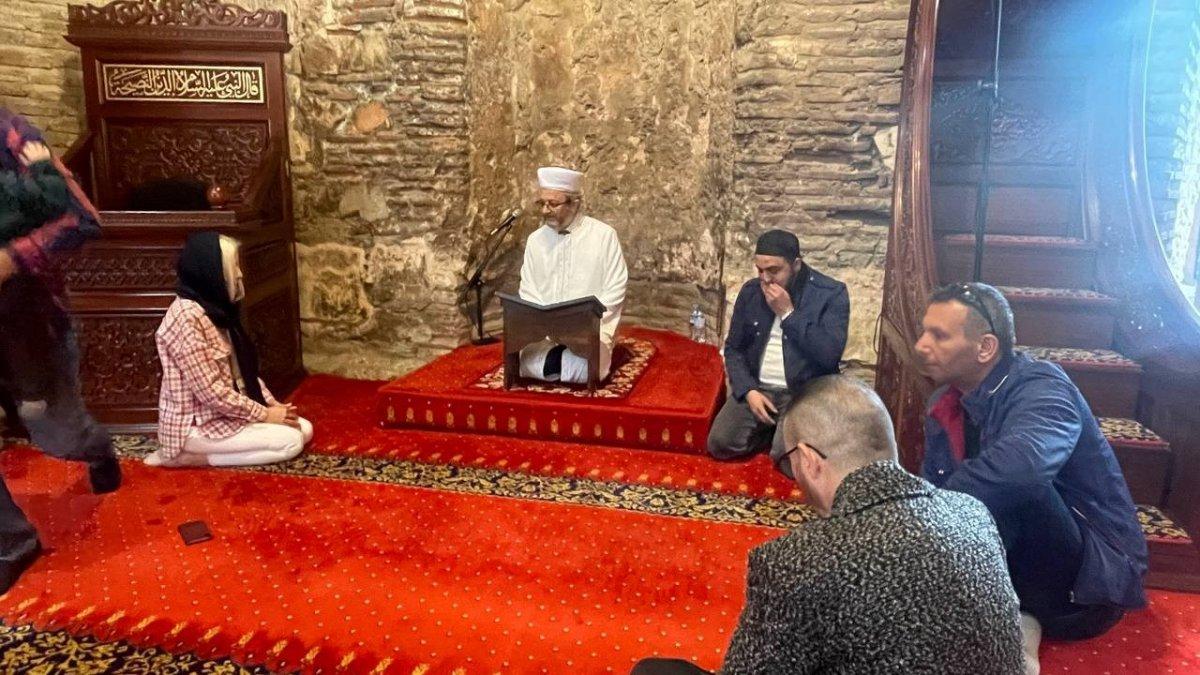 Bursa’da Ukraynalı kadın ezandan etkilendi, İslamiyet’i seçti