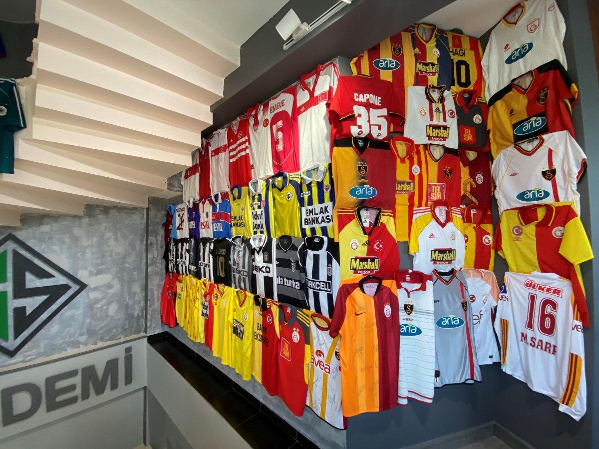 Sakaryalı yöneticinin forma koleksiyonu