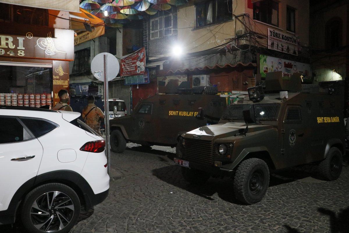 Adana'da canlı bomba şüphesi ekipleri alarma geçirdi