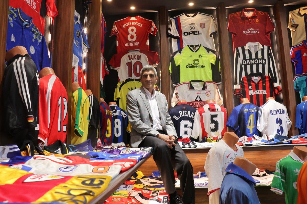 Sakaryalı yöneticinin forma koleksiyonu