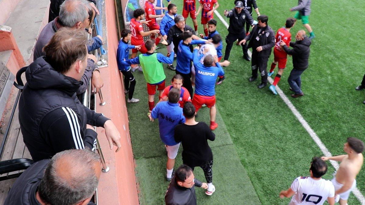 Zonguldak'ta amatör futbol lig maçında kavga: Çok sayıda oyuncu yaralandı