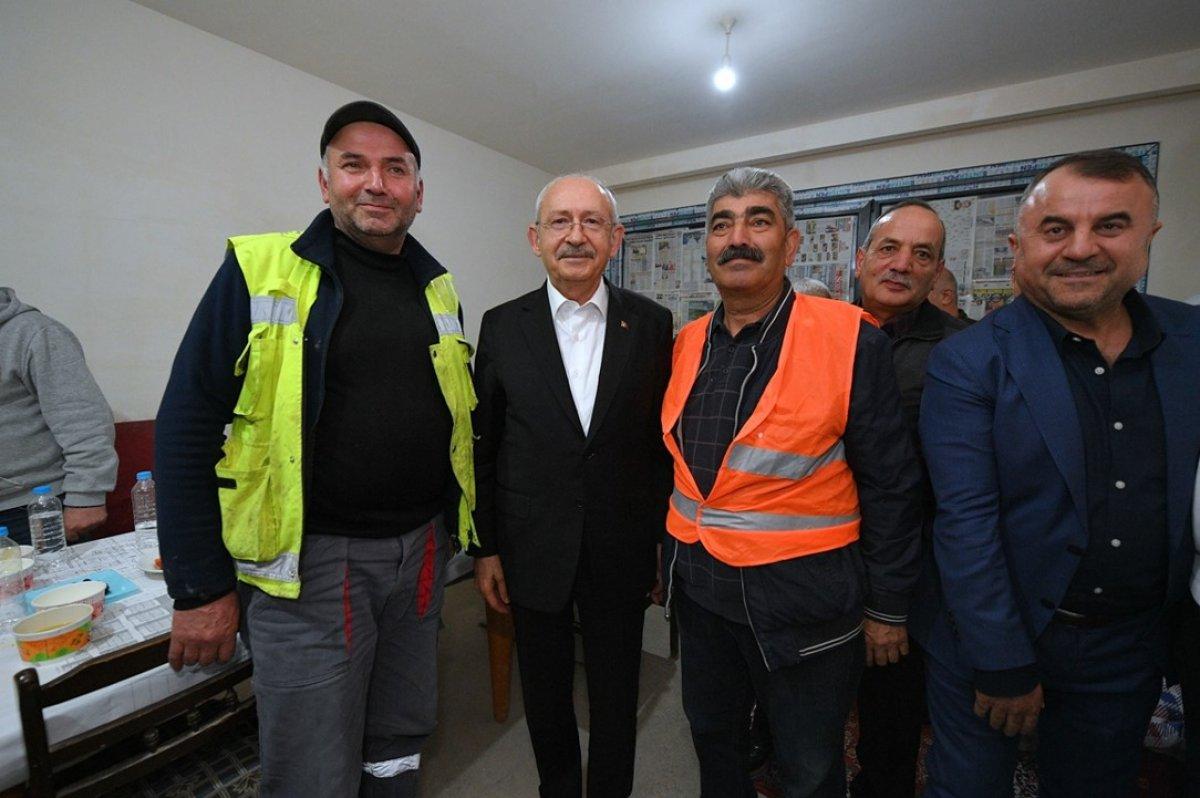 Kemal Kılıçdaroğlu inşaat işçileriyle iftar yaptı
