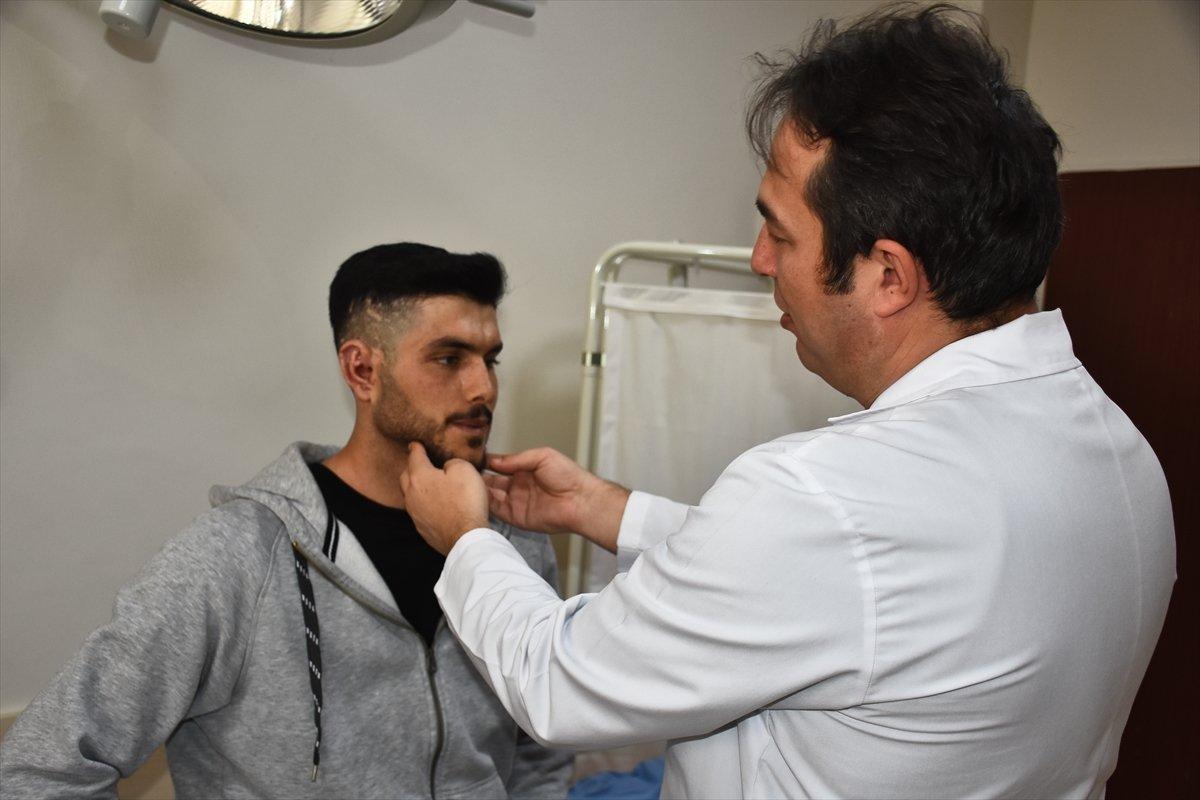 Karaman'da göğüs kafesi dokusundan kulak yapıldı