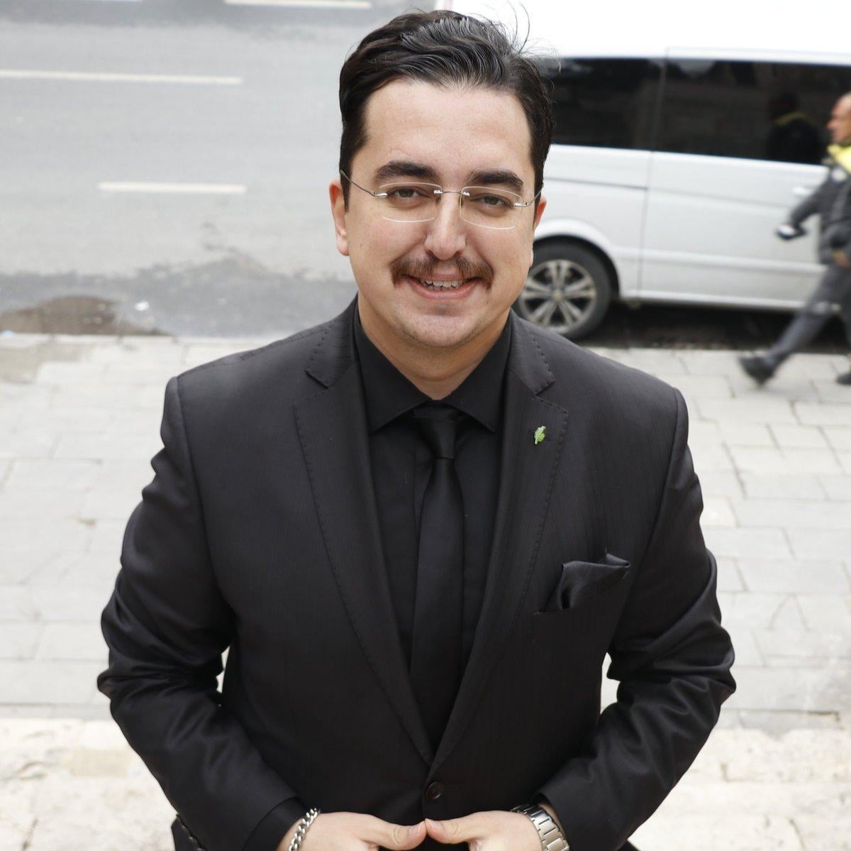 İlahiyatçı Yazar Adnan Şensoy kimdir