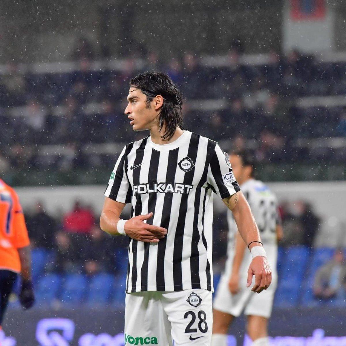 Murat Akça'dan kadro dışı tepkisi