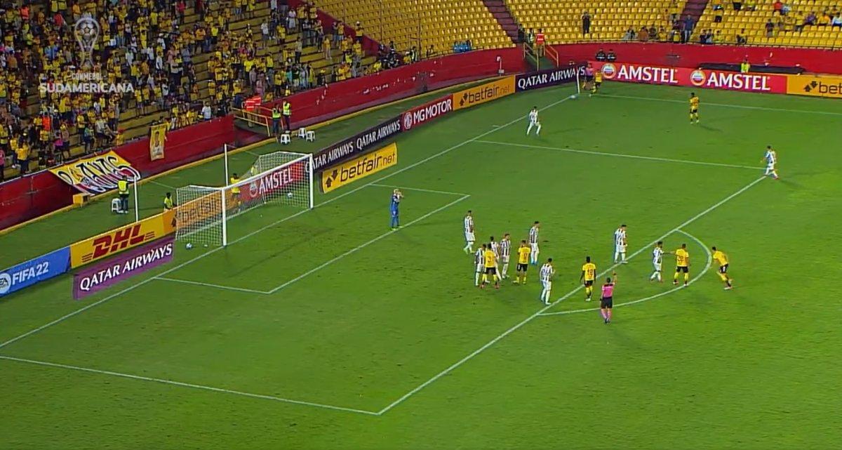 Sudamericana finalinde Damian Diaz'dan korner golü