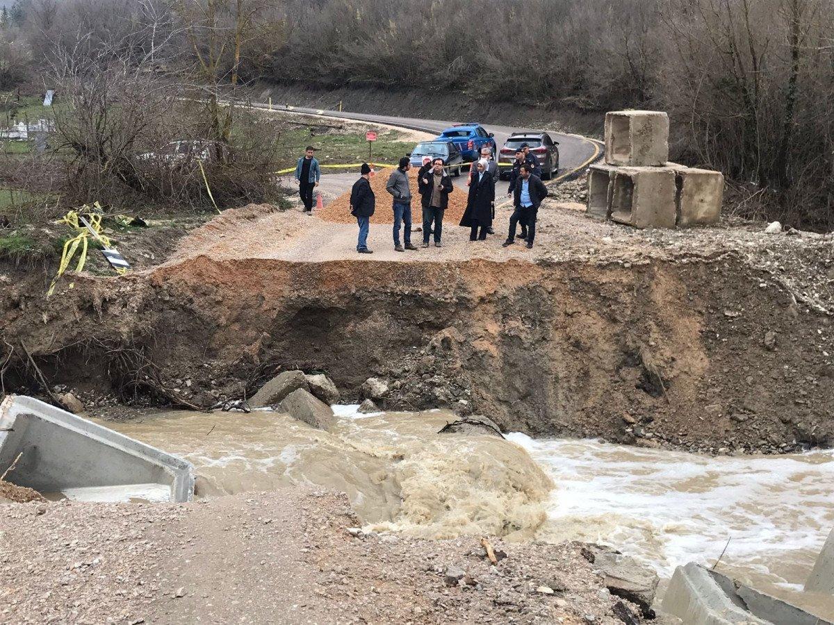 Karabük’te menfez köprü çöktü, tarım alanları sular altında kaldı