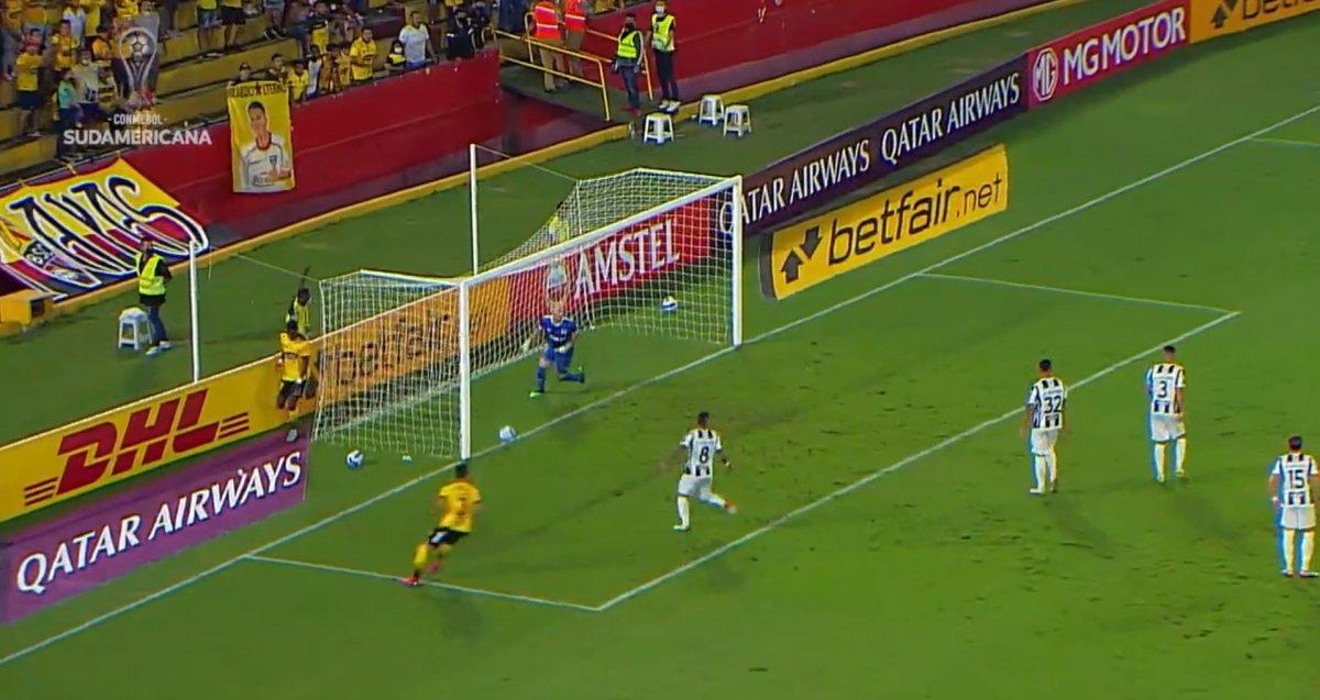 Sudamericana finalinde Damian Diaz'dan korner golü