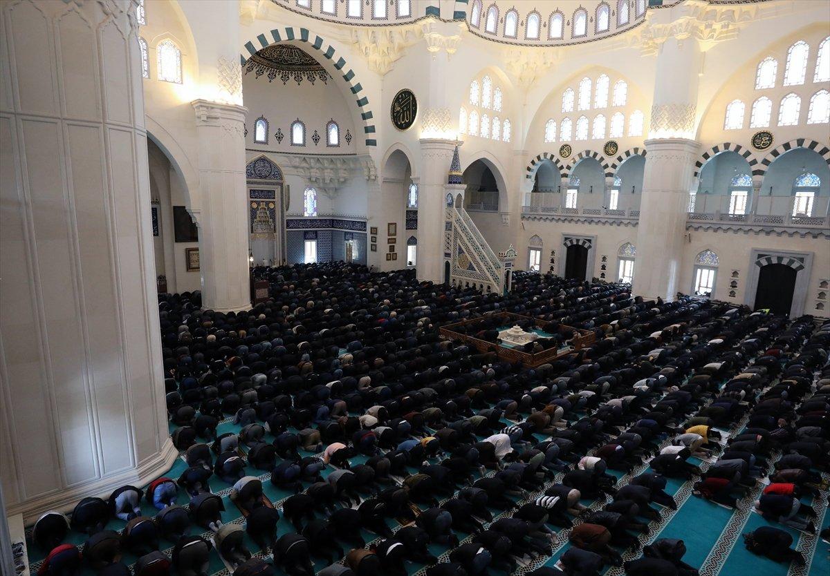 Ramazan ayının ilk cuması