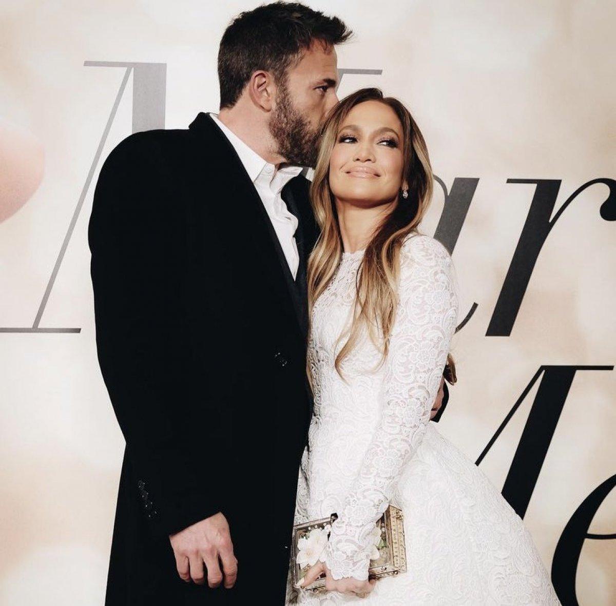 Jennifer Lopez ve Ben Affleck yine nişanlandı