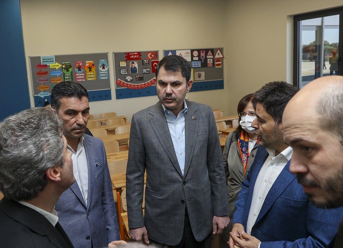 Murat Kurum, atık toplayıcılarıyla ilgili düzenlemeyi değerlendirdi