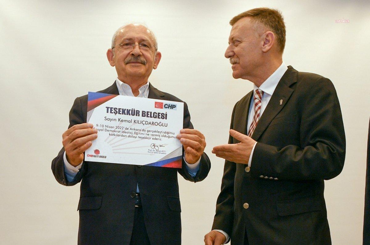 Kemal Kılıçdaroğlu, 'Atatürk’ü anlamak' dersi anlattı