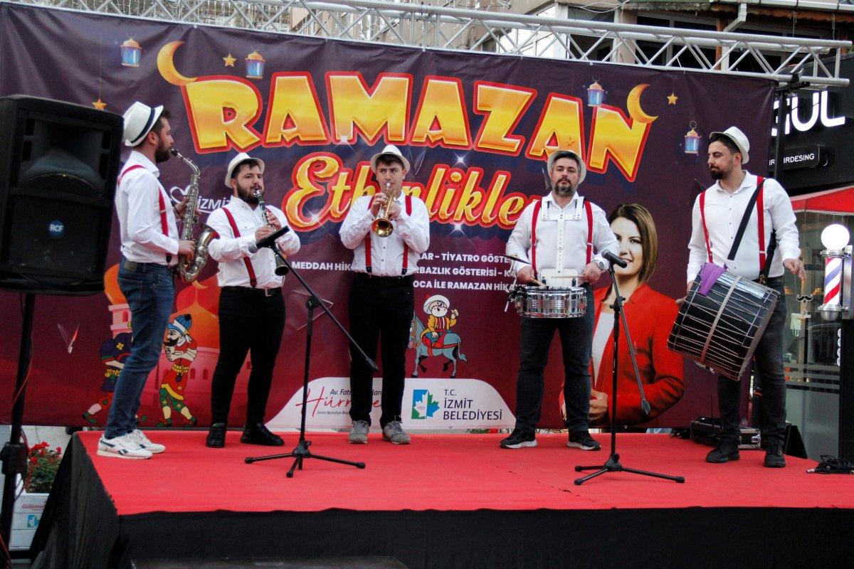 Kocaeli'de 6 yıldır imece usulüyle iftar sofrası kuruyorlar