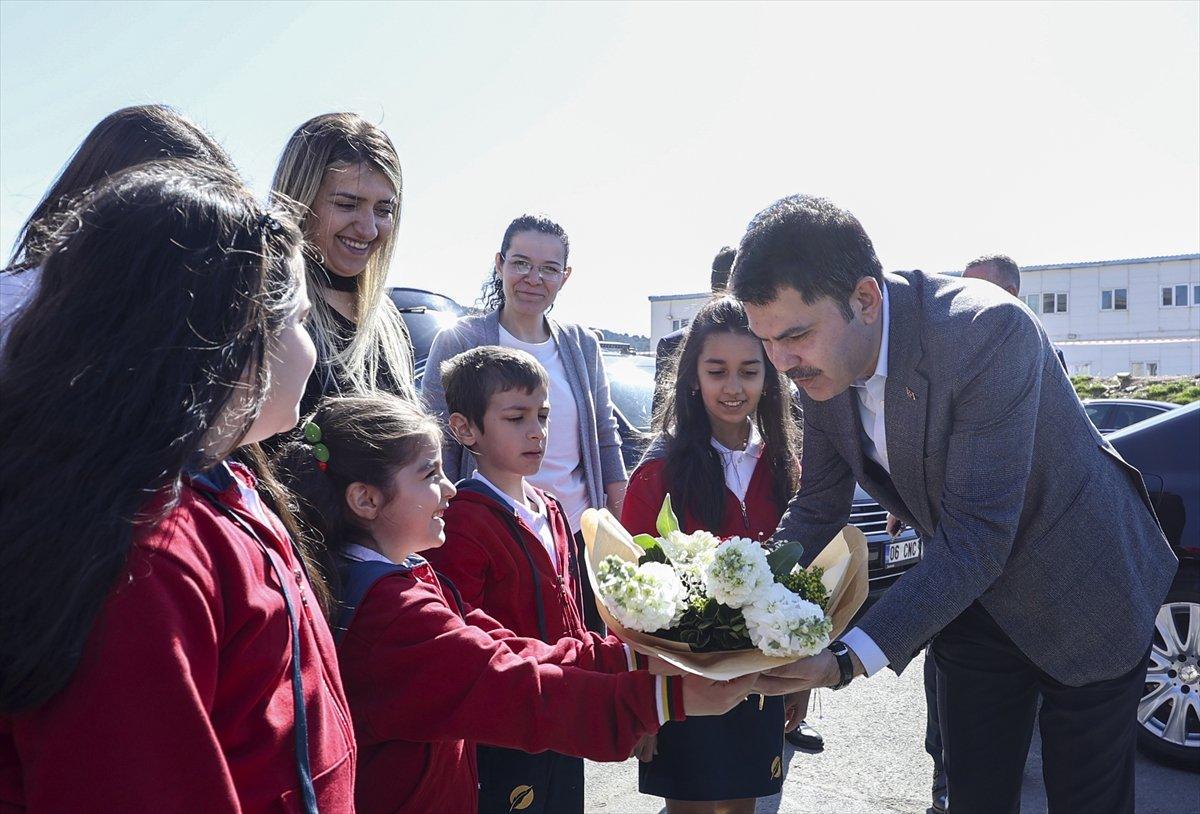 Murat Kurum, atık toplayıcılarıyla ilgili düzenlemeyi değerlendirdi