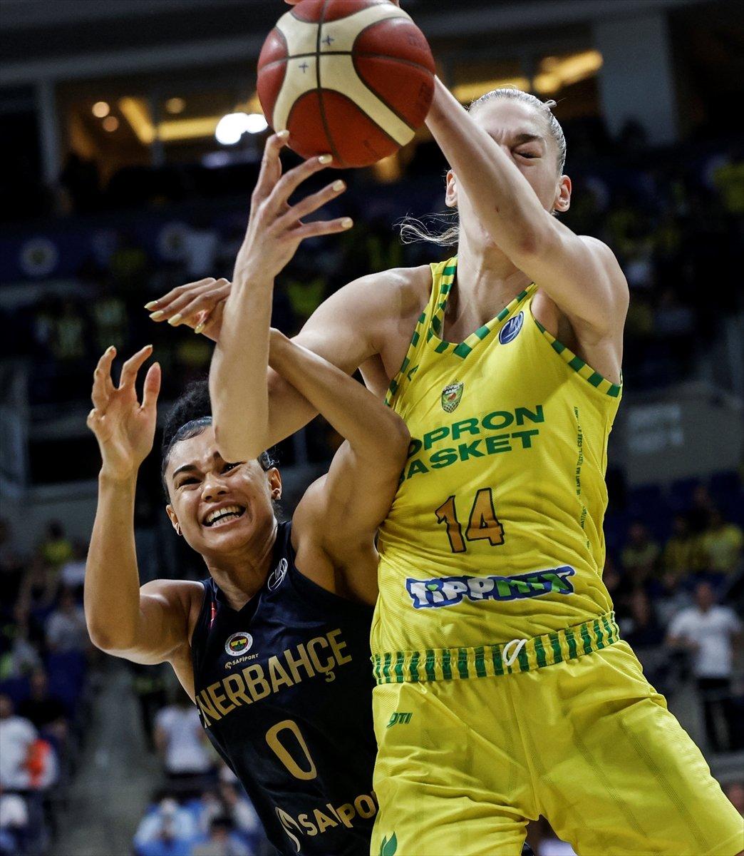Kadınlar Euroleague'de Fenerbahçe ikinci oldu