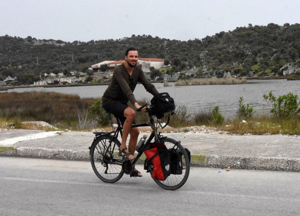 Tatilci Alman 11 ülke gezip Türkiye'ye geldi