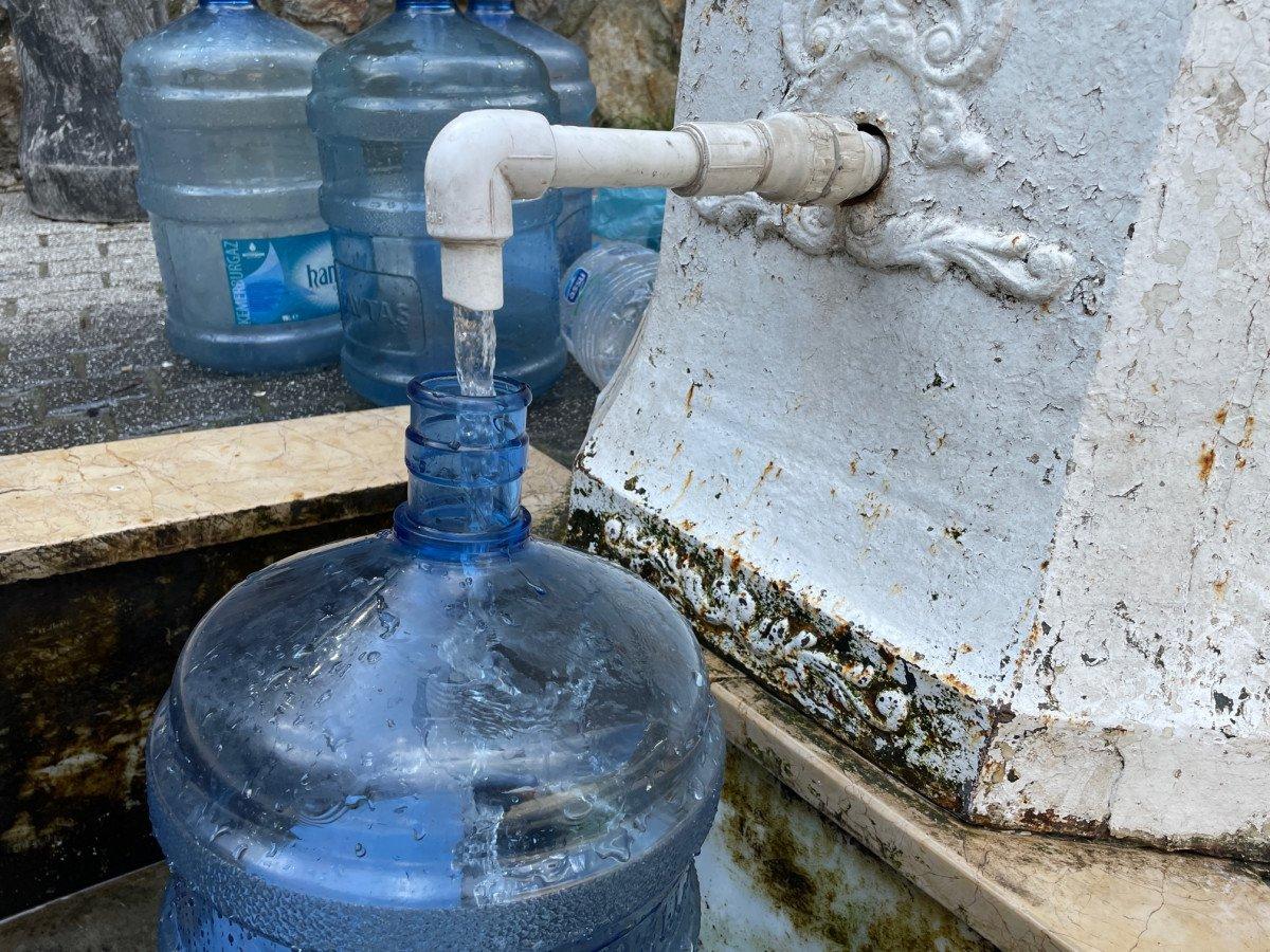 Damacana suya zam gelince, İstanbullu çeşmeye koştu