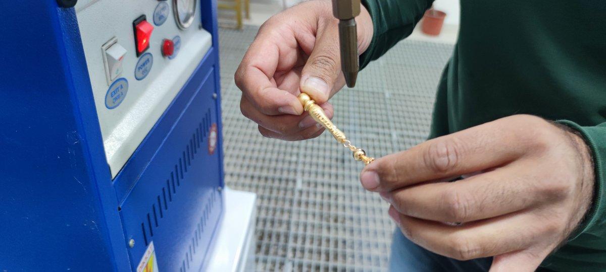 Kahramanmaraş’ta 400 bin liraya altın tespih yaptırdılar