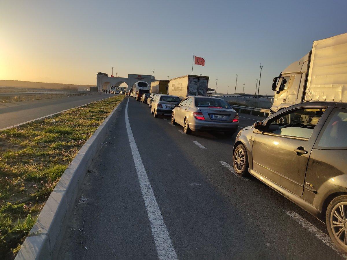 İpsala’da Yunan kuyruğu