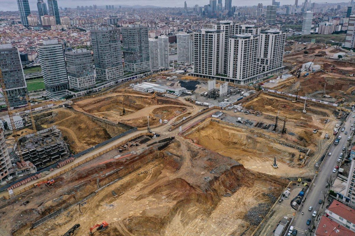 Fikirtepe'de kentsel dönüşüm çalışmaları devam ediyor