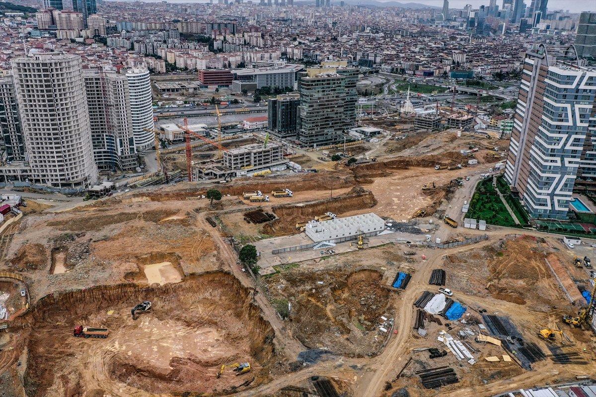 Fikirtepe'de kentsel dönüşüm çalışmaları devam ediyor