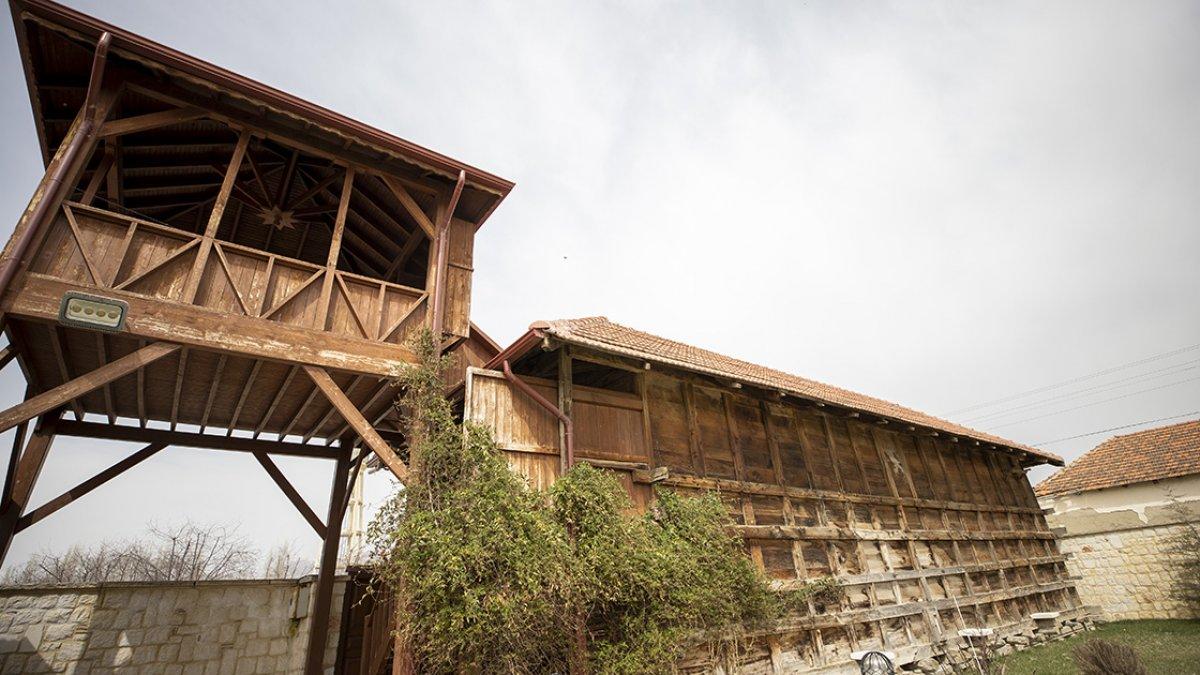 Elmalı'nın tarihi tahıl ambarları ve arı serenleri kayıt altına alındı