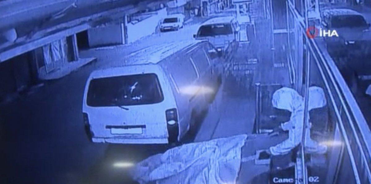 İzmir'de tutuklanan hırsızların çaldığı çelik kasa aranıyor