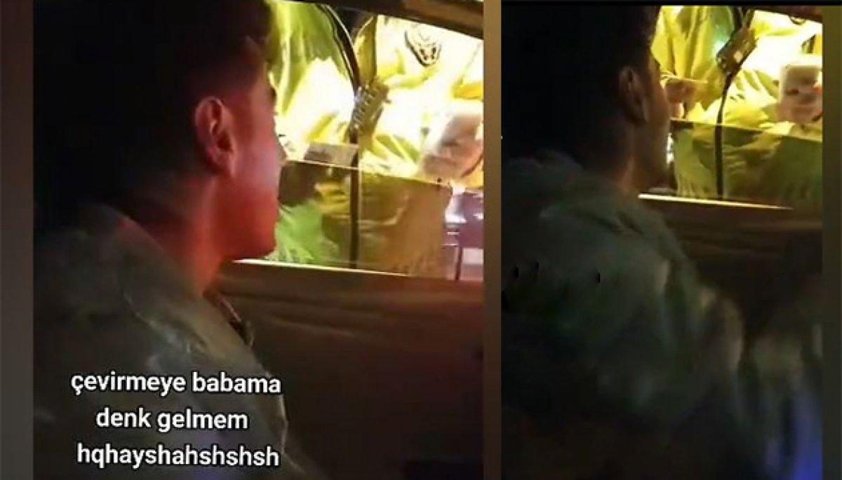 Polis çevirmesinde babasını gören genç, büyük şaşkınlık yaşadı