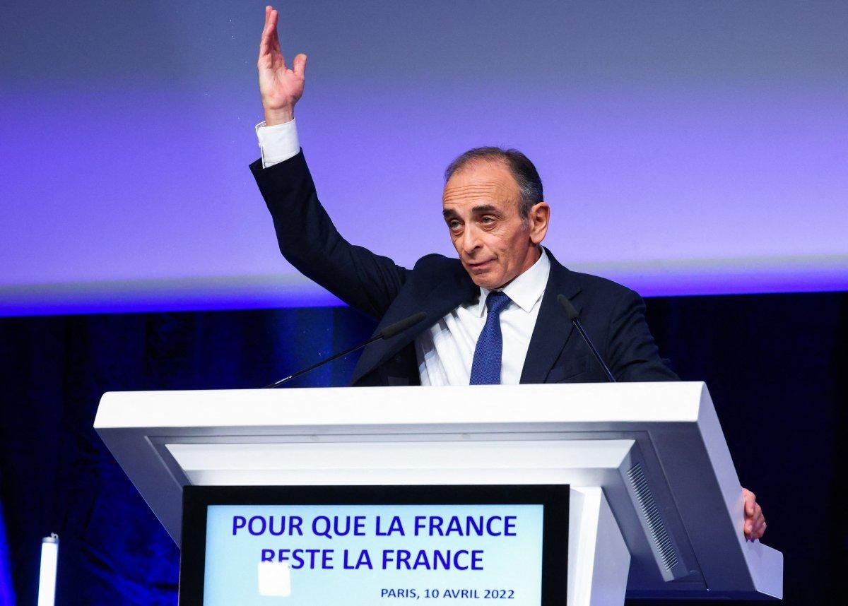 Fransa'da ilk turda kaybeden adaylardan Macron'a destek çağrısı