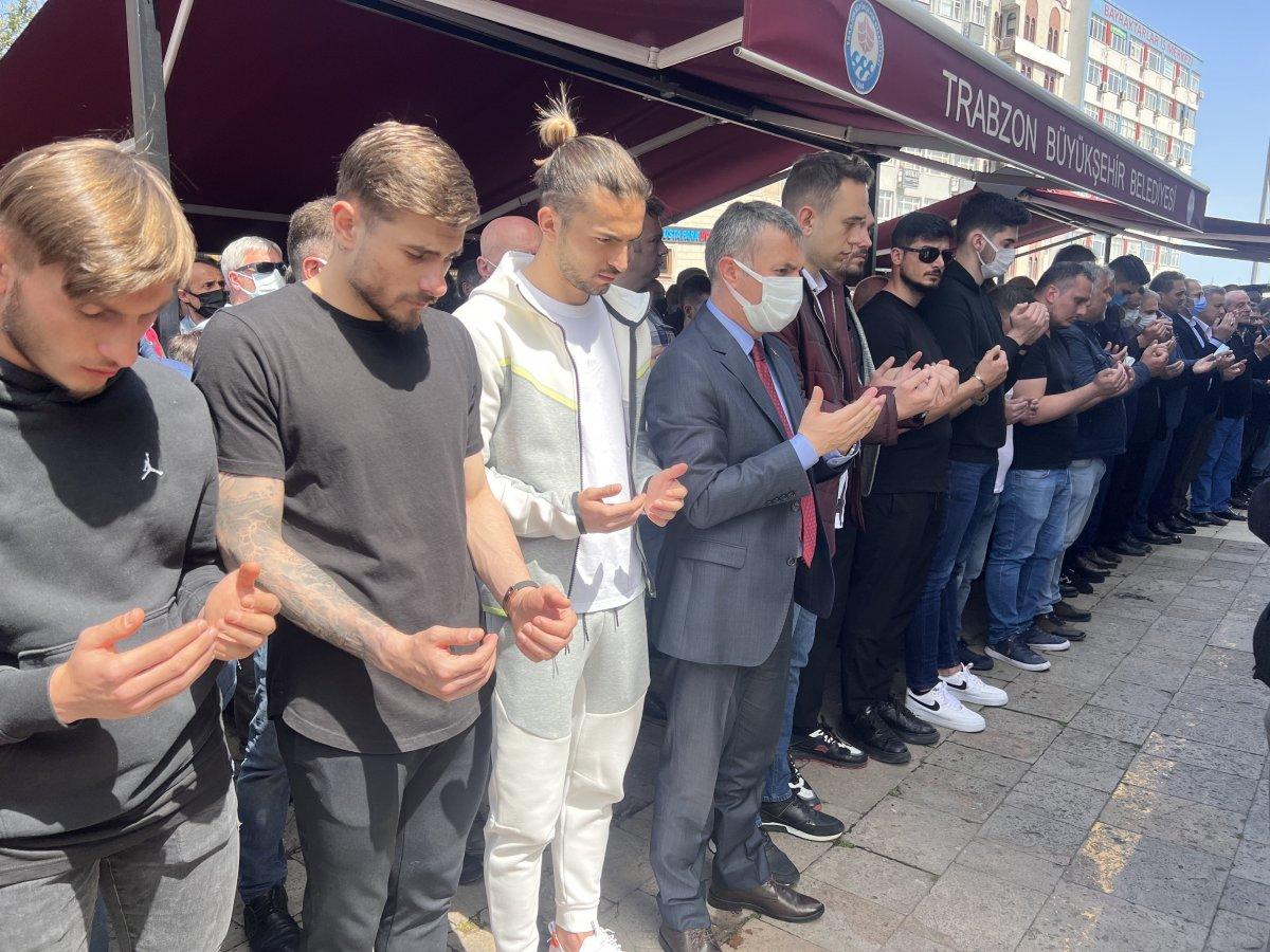 Uğurcan Çakır’ın dedesi son yolculuğuna uğurlandı