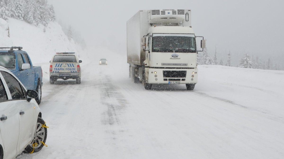 Antalya’ya nisan ayında kar yağdı