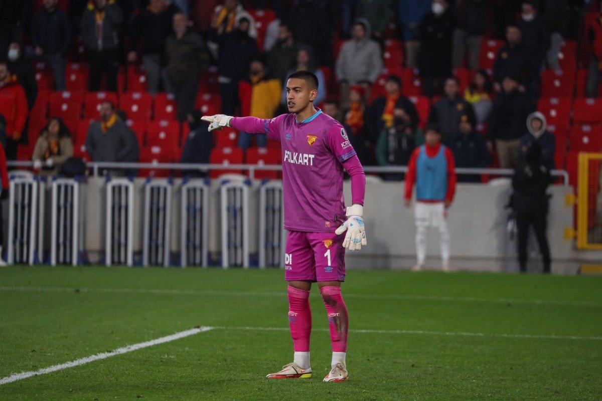 Göztepe'de 4 futbolcu satış listesinde