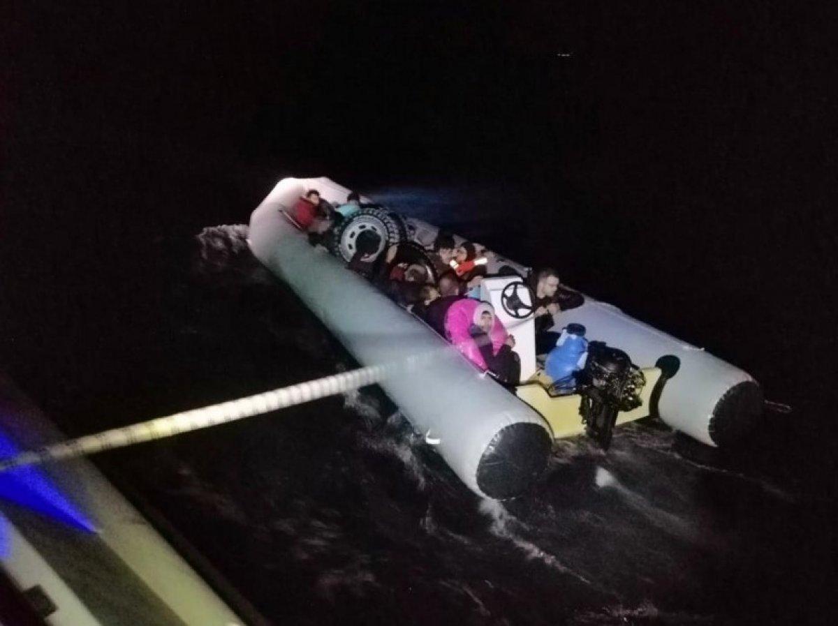 Datça'da 21 göçmen yakalandı