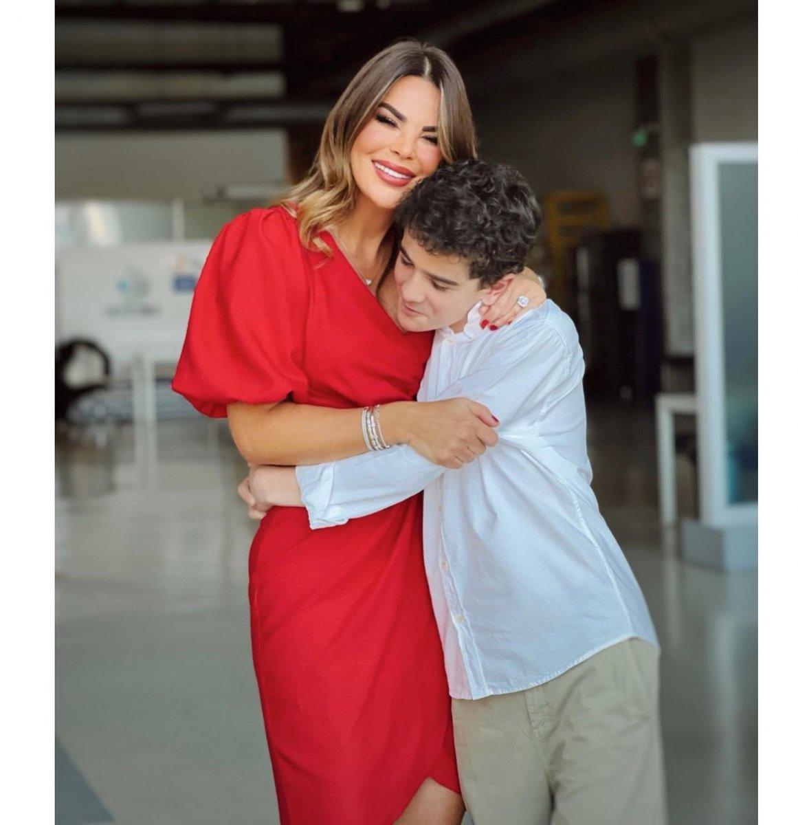 Özlem Yıldız'ın oğlu Demir büyüdü