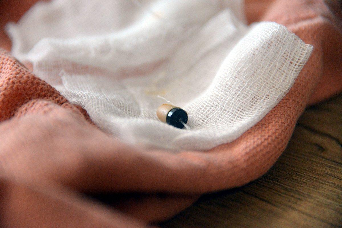 Kahramanmaraş’ta ehliyet sınavındaki kopyacılar, düzenekleri ile yakalandı