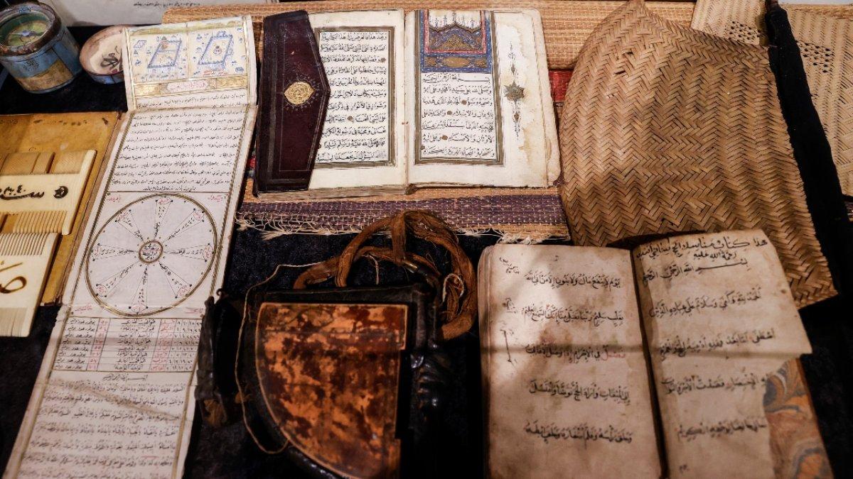 Mukaddes yolculuğun hatıraları ve Kabe örtüleri Esenler'de sergileniyor