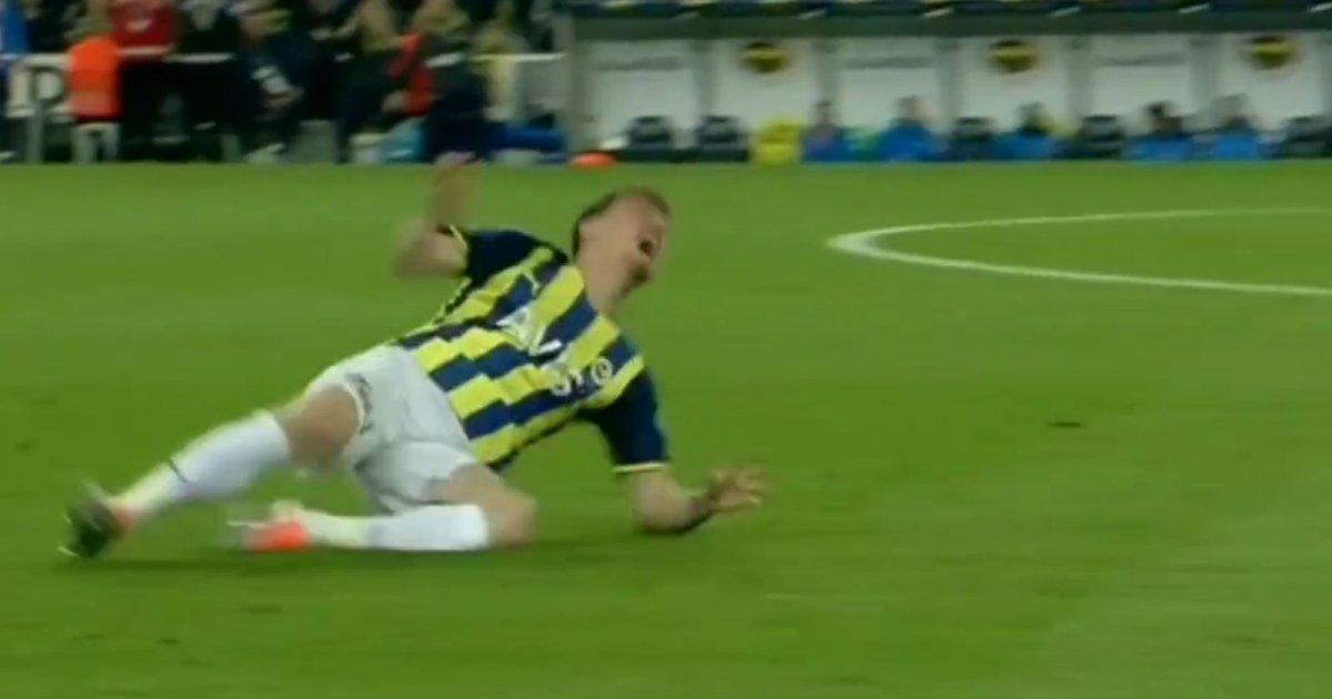 Mert Hakan Yandaş dünya basınında alay konusu oldu